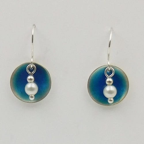 Click to view detail for DKC-1025 Earrings Circles Blue Resin & Pearls